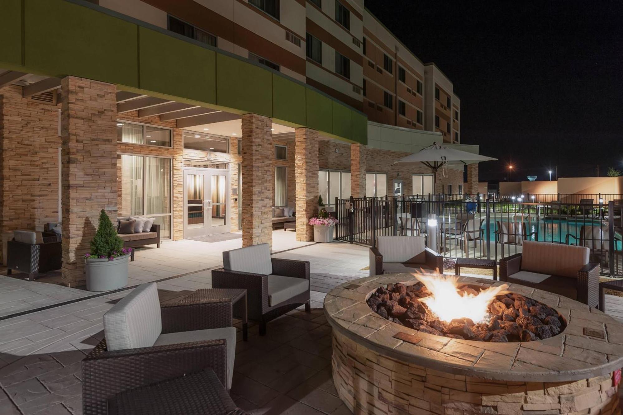Courtyard By Marriott Ardmore Exterior photo
